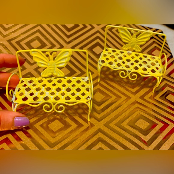 Set of 2 Tiny Yellow Butterfly Benches - Picture 2 of 7